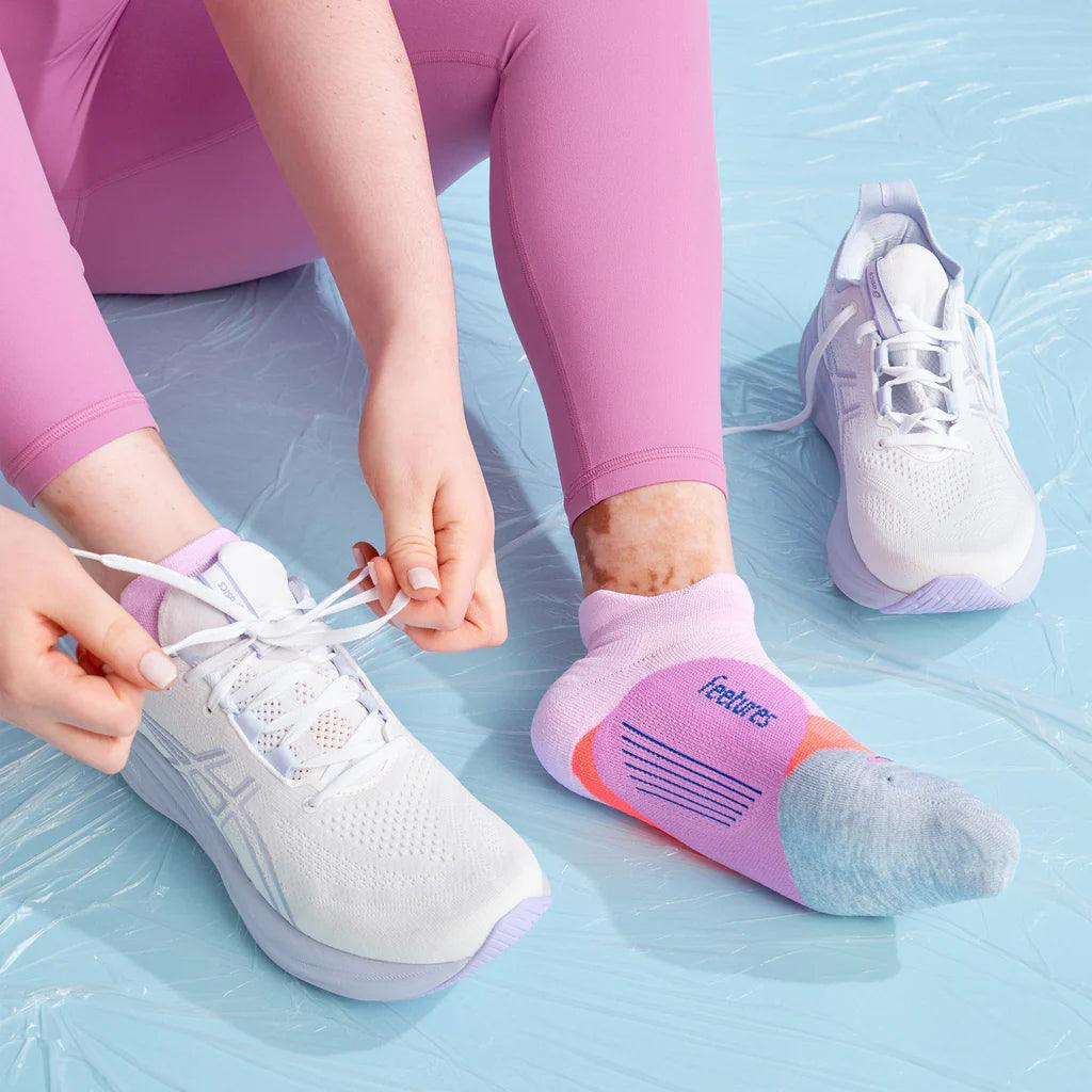 Elite Light Cushion No Show Tab Socks Socks Feetures
