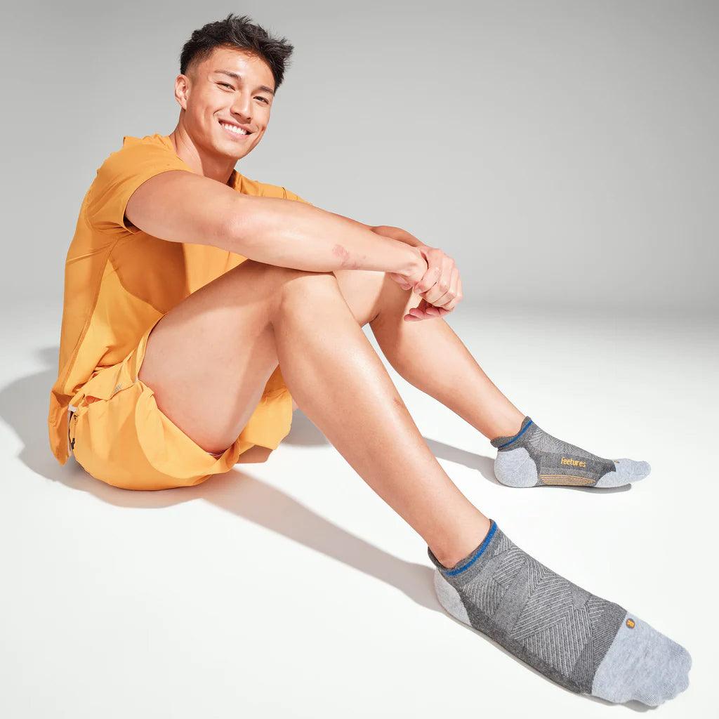 Elite Max Cushion No Show Tab Socks Socks Feetures