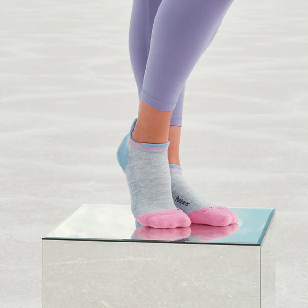 Elite Max Cushion No Show Tab Socks Feetures