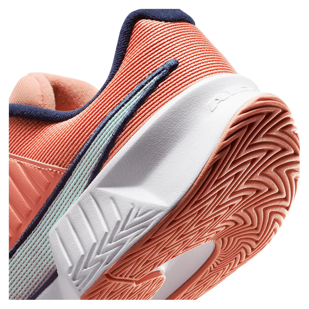 Men`s GP Challenge Pro Tennis Shoes Apricot Agate and Glacier Footwear Nike
