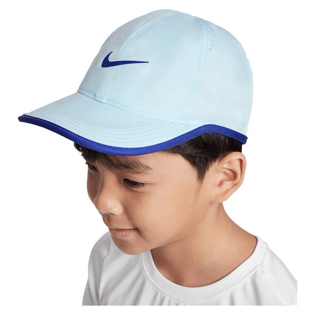 Juniors' Dri-FIT Club Featherlight Tennis Cap Glacier Blue and Deep Night Apparel Nike