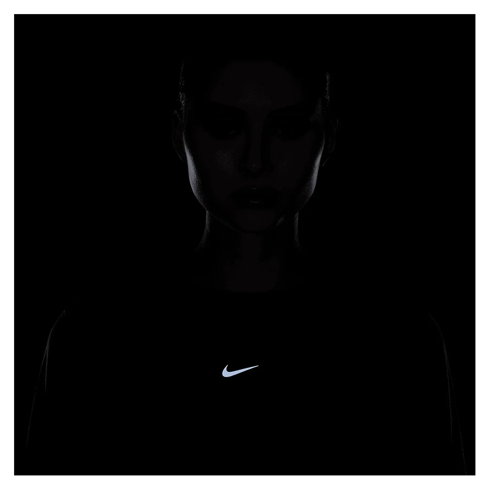 Women`s Dri-Fit One Crew-Neck French Terry Sweatshirt Black and Silver Check Apparel Nike
