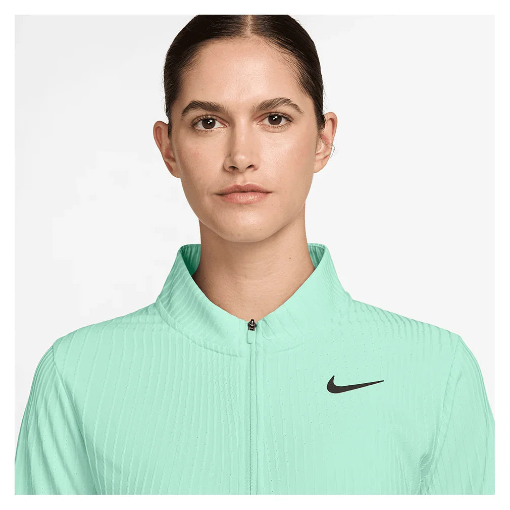 Women`s Dri-FIT Advantage Tour Half Zip Tennis Top Apparel Nike
