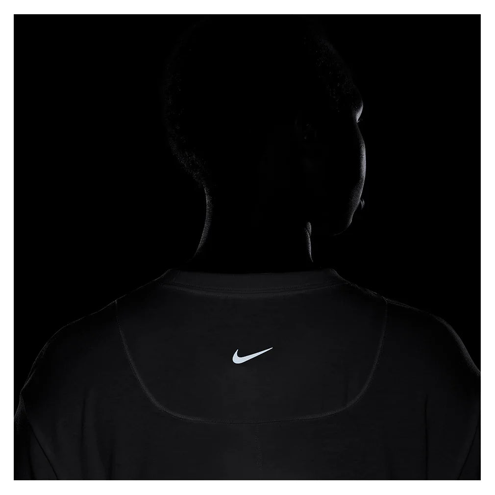 Women`s One Relaxed Dri-FIT Cropped Short Sleeve Top Apparel Nike