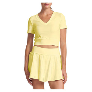 Women`s Double-V Crop Tennis Top Apparel Thrive Societe
