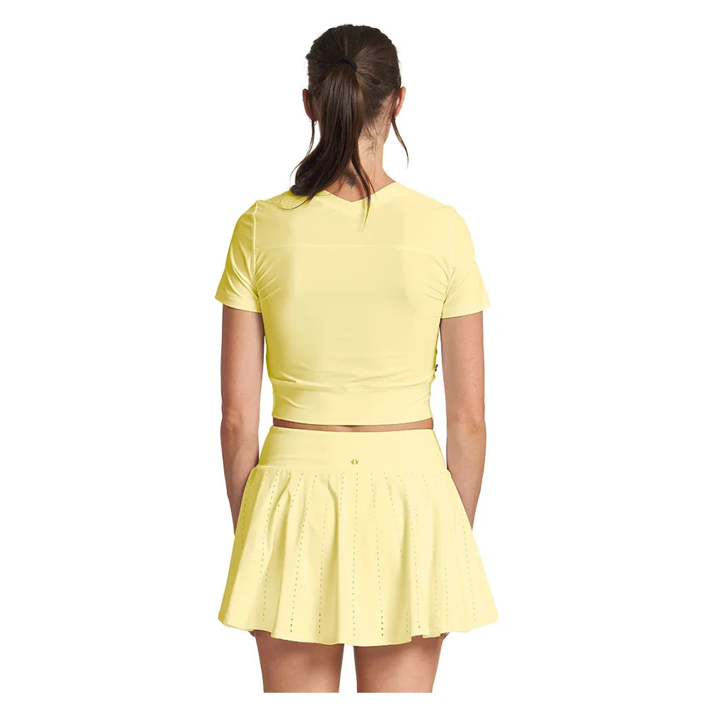 Women`s Double-V Crop Tennis Top Apparel Thrive Societe