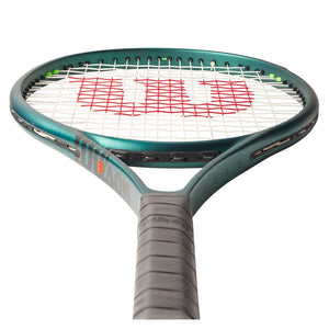 Blade 26 v9.0 Tennis Racquet Wilson