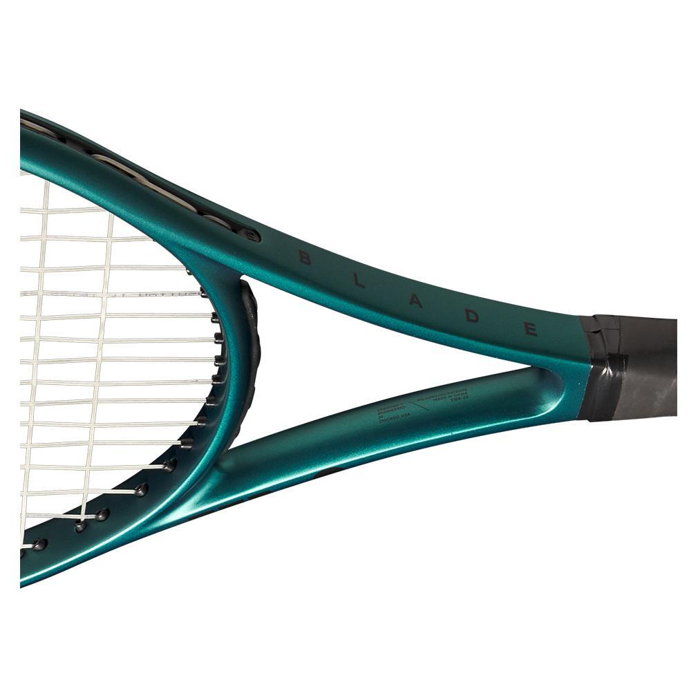 Blade 26 v9.0 Tennis Racquet Wilson